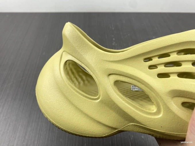 Foam Adidas RNNR Yeezy Sulfur GV6775 1115